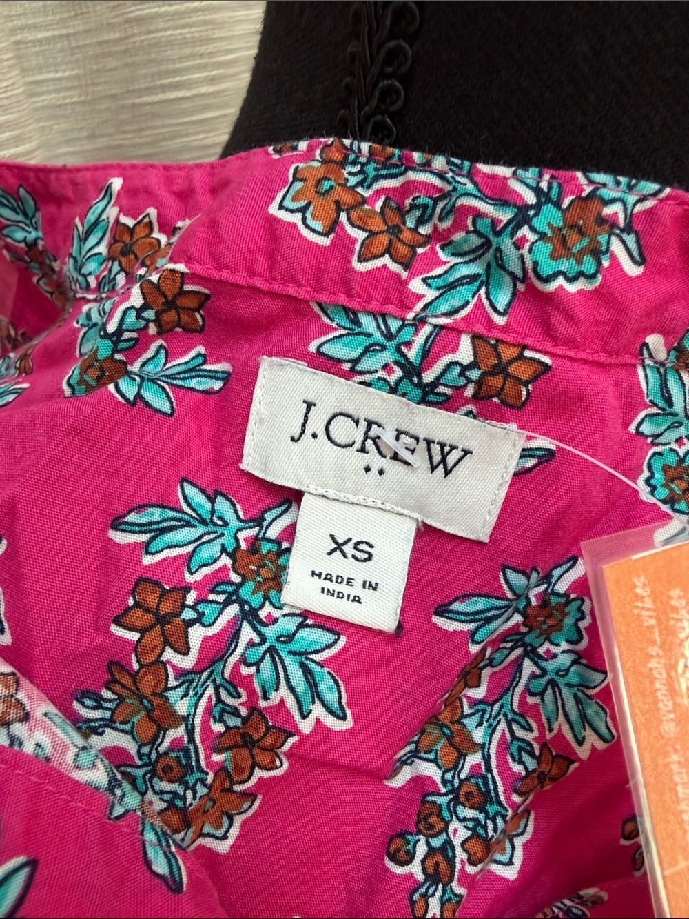 J. Crew Women’s Bright Pink Floral Split-V Neck Short Sleeve Blouse - Picture 2 of 4